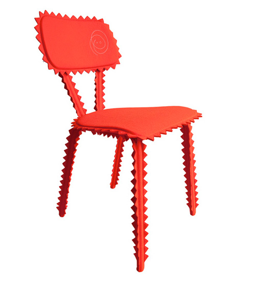Chaise rouge