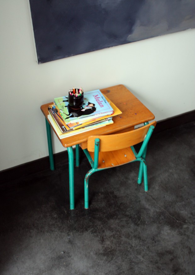 Ancien bureau d'école pour enfant