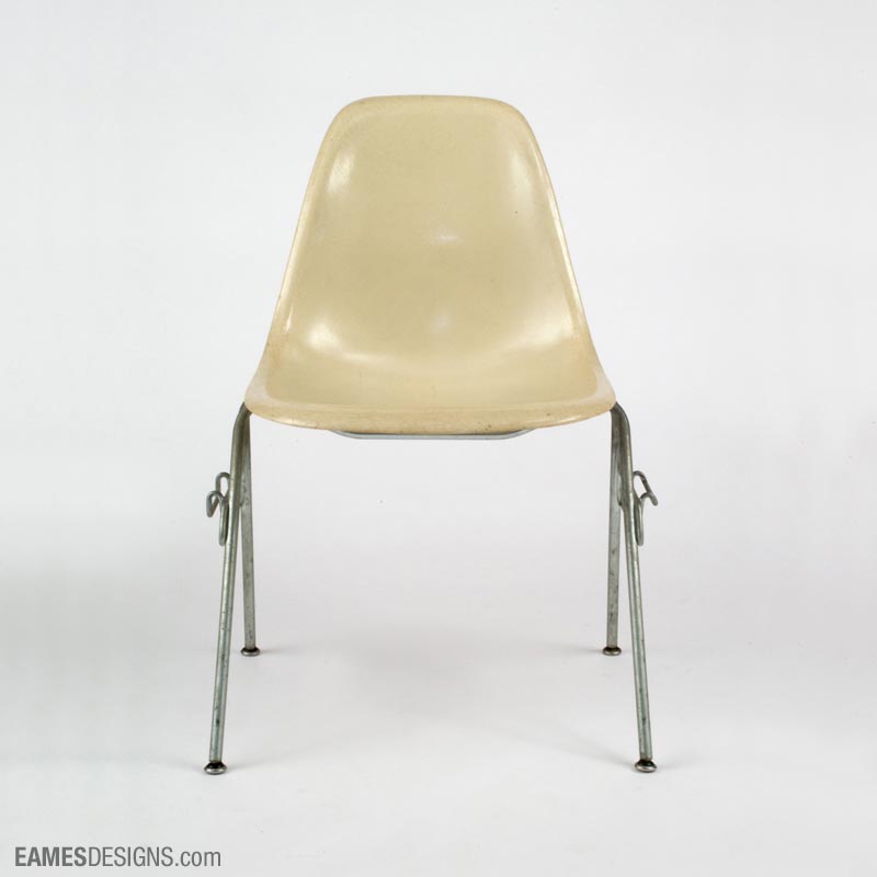 Chaise Eames DSS