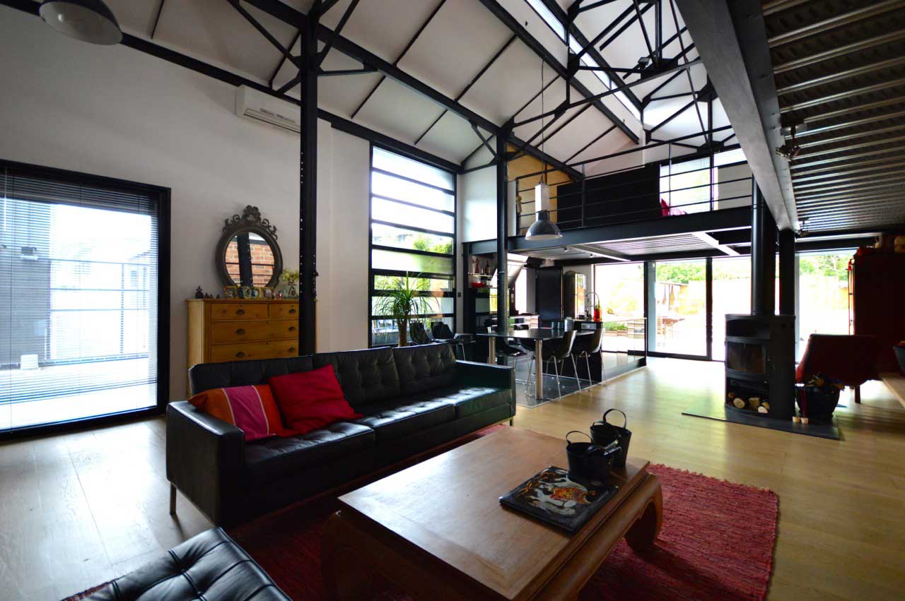 Loft industriel avec piscine à vendre à bordeaux
