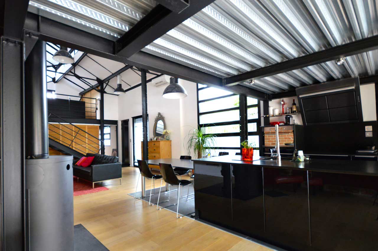 Loft industriel avec piscine à vendre à bordeaux