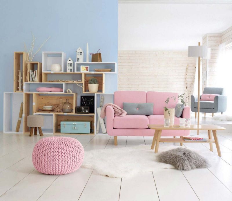 Conseils et astuces pour créer une déco scandinave Deco salon rose pale blanc gris