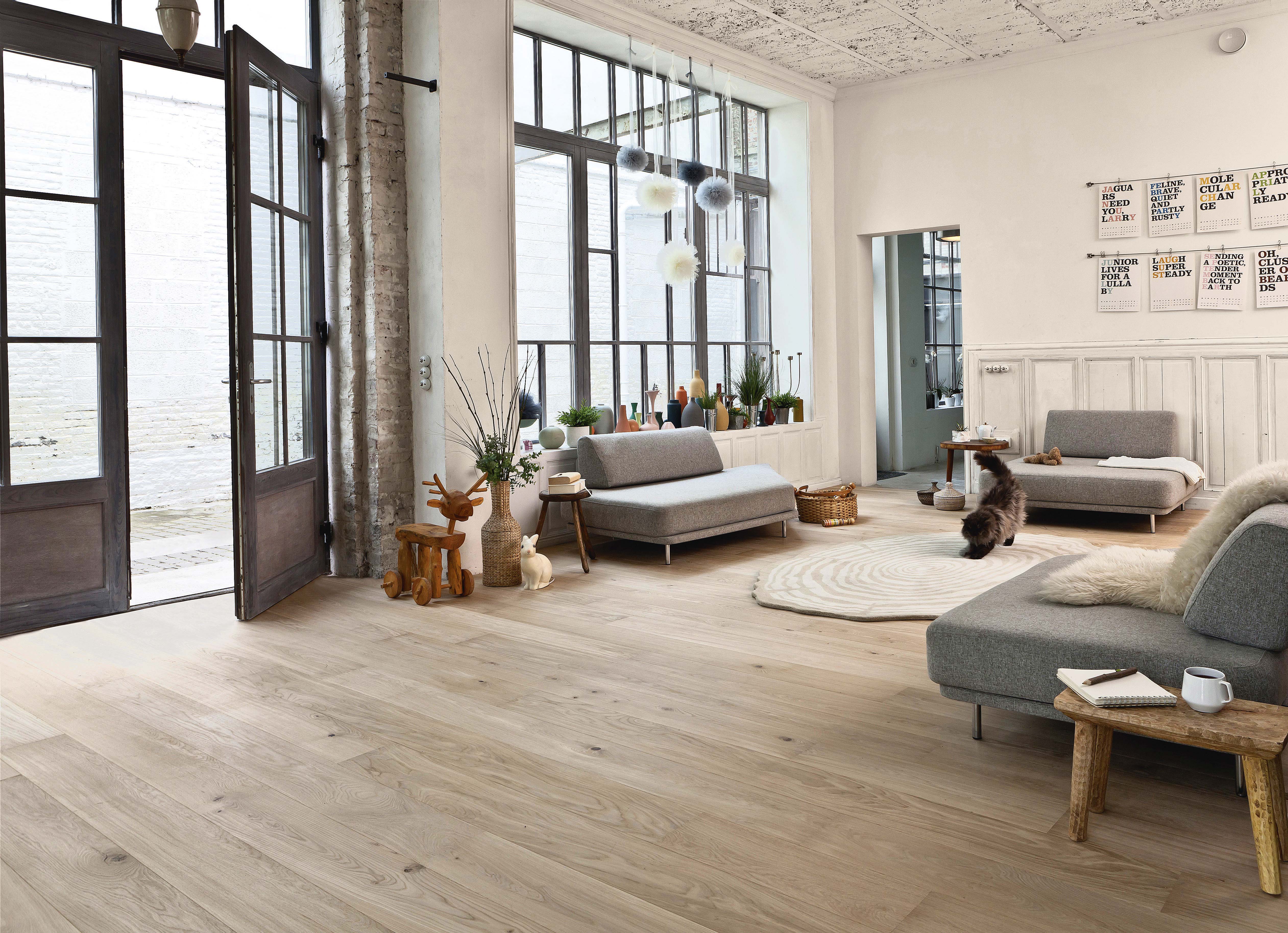 Déco salon parquet clair