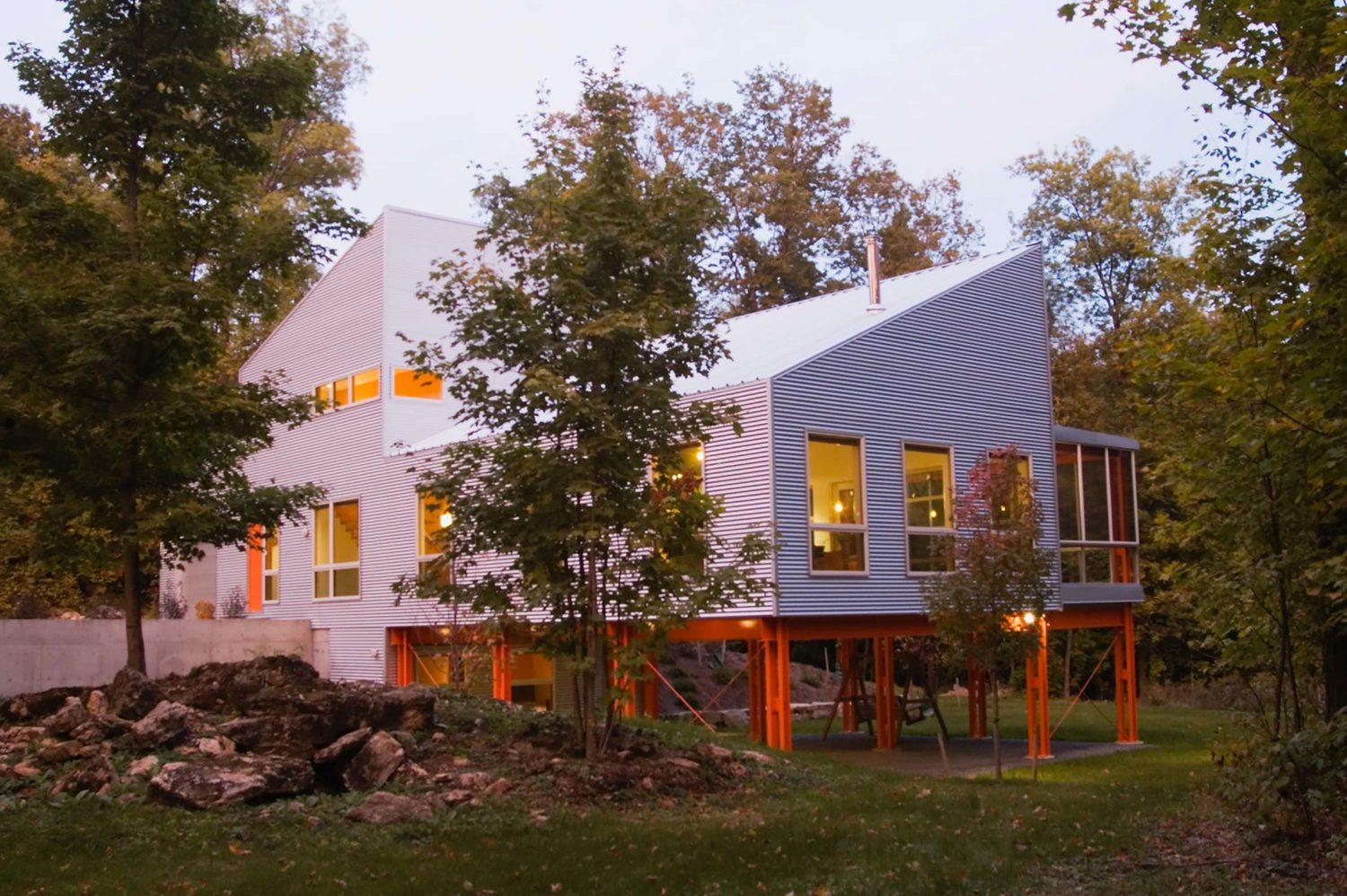 Maison esprit loft à ossature métallique : 3 réalisations d'architectes