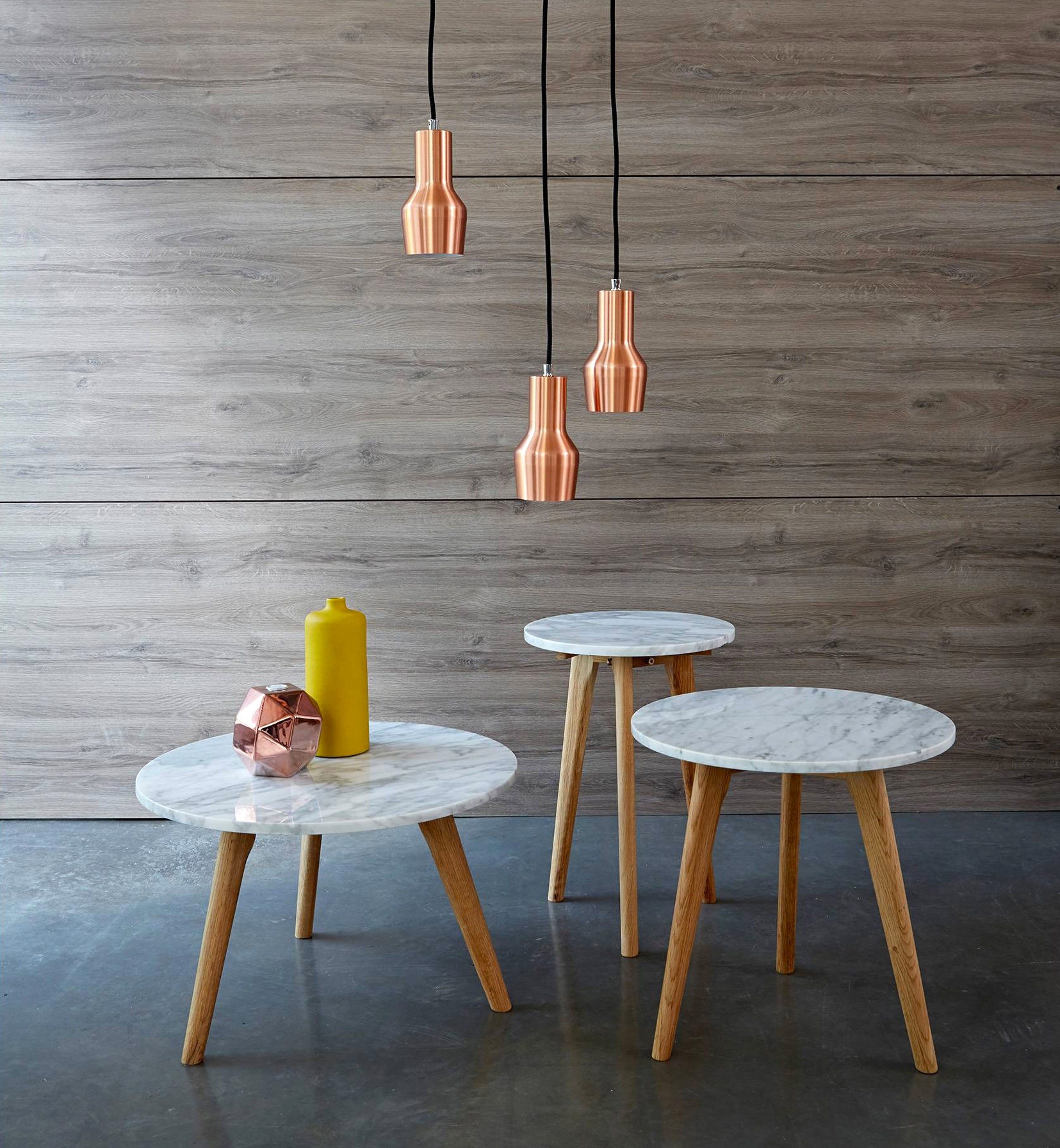 Table basse avec plateau en marbre