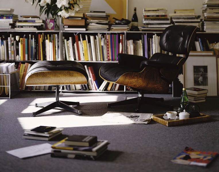 Lounge chair Eames