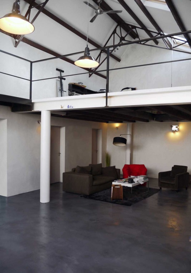 Béton ciré gris dans un loft