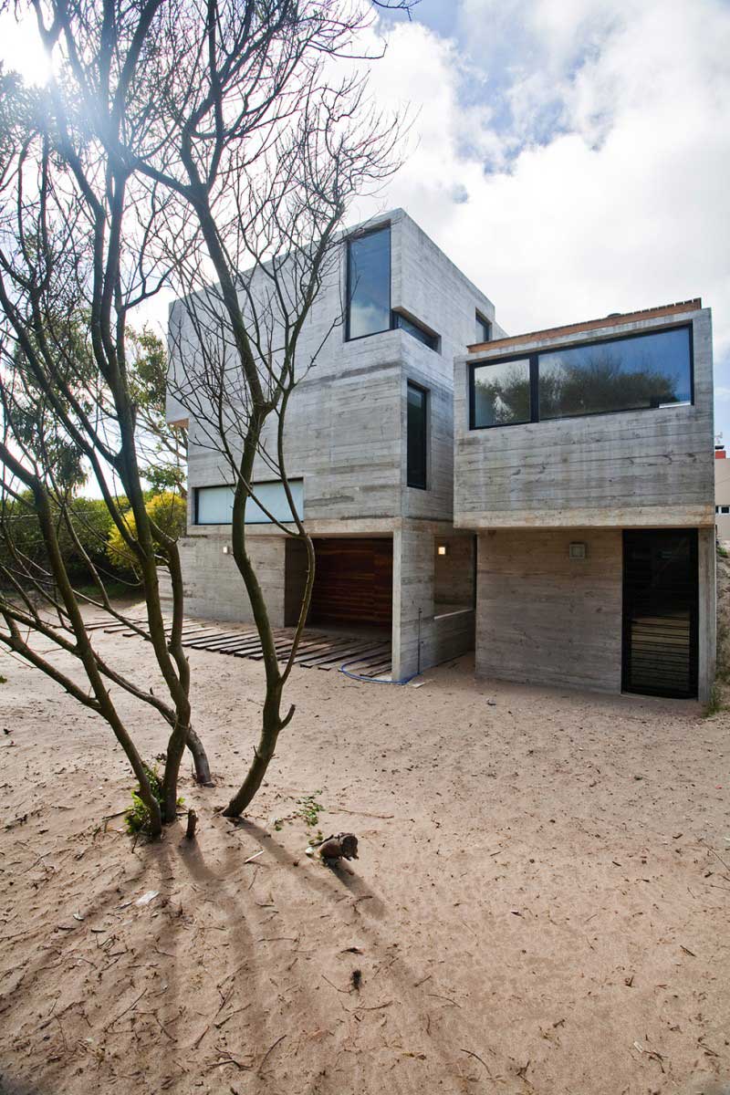 Maison-en-beton-en-argentine-06
