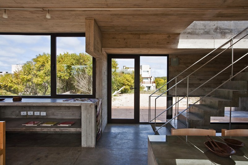 Maison-en-beton-en-argentine-15