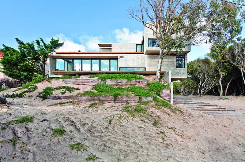 Maison-en-beton-en-argentine-30