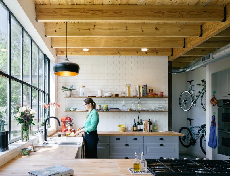 Cuisine avec verrière d'atelier