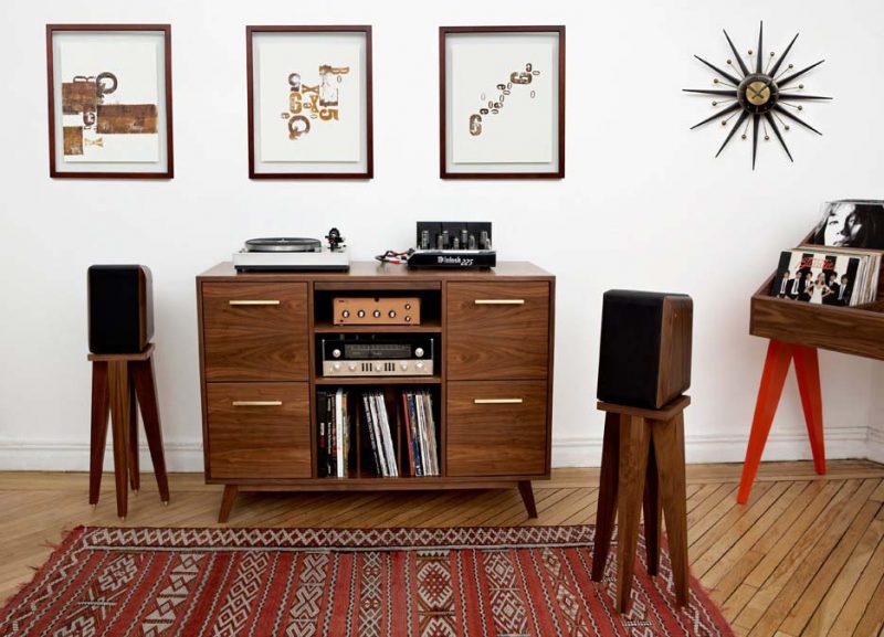 Meuble hi-fi vinyle ouvert vintage