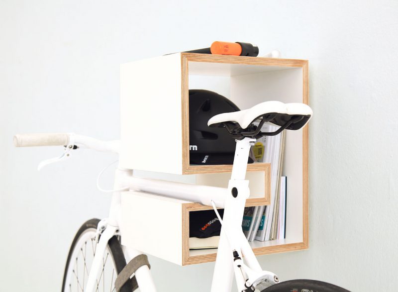 Étagère avec porte vélo