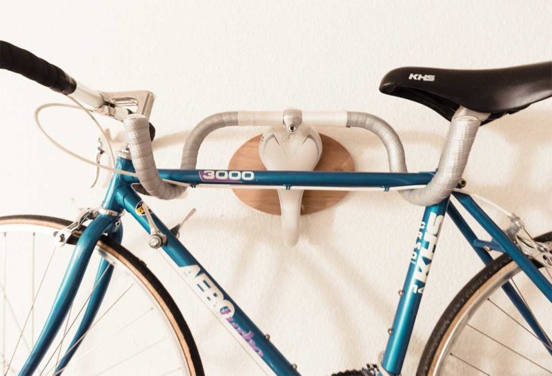 Support vélo mural style taxidermie