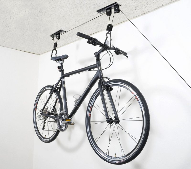 système pour suspendre un vélo au plafond
