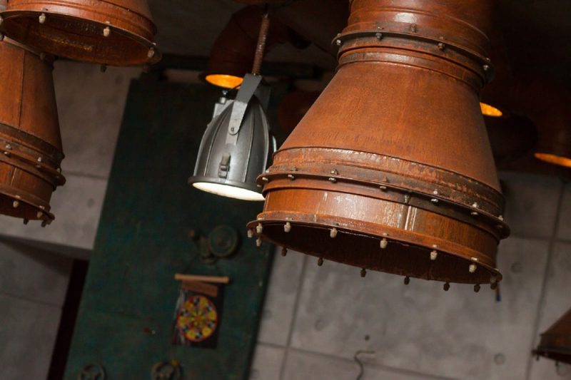 Hotte de cuisine en métal rouillé