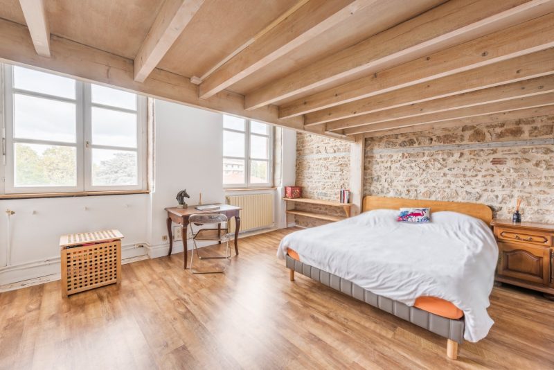 Loft à vendre dans un ancien canut à Lyon