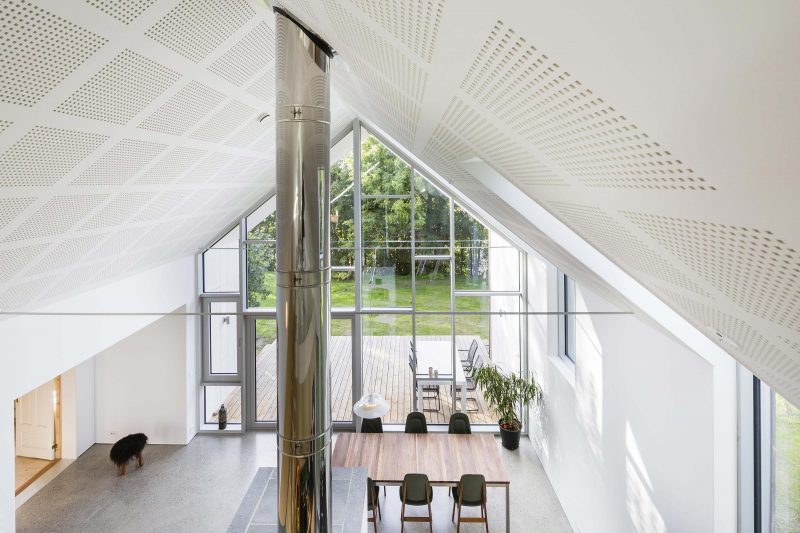 Extension esprit loft avec pignon entiètement vitrée