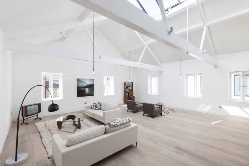Loft dernier etage ancienne usine londres