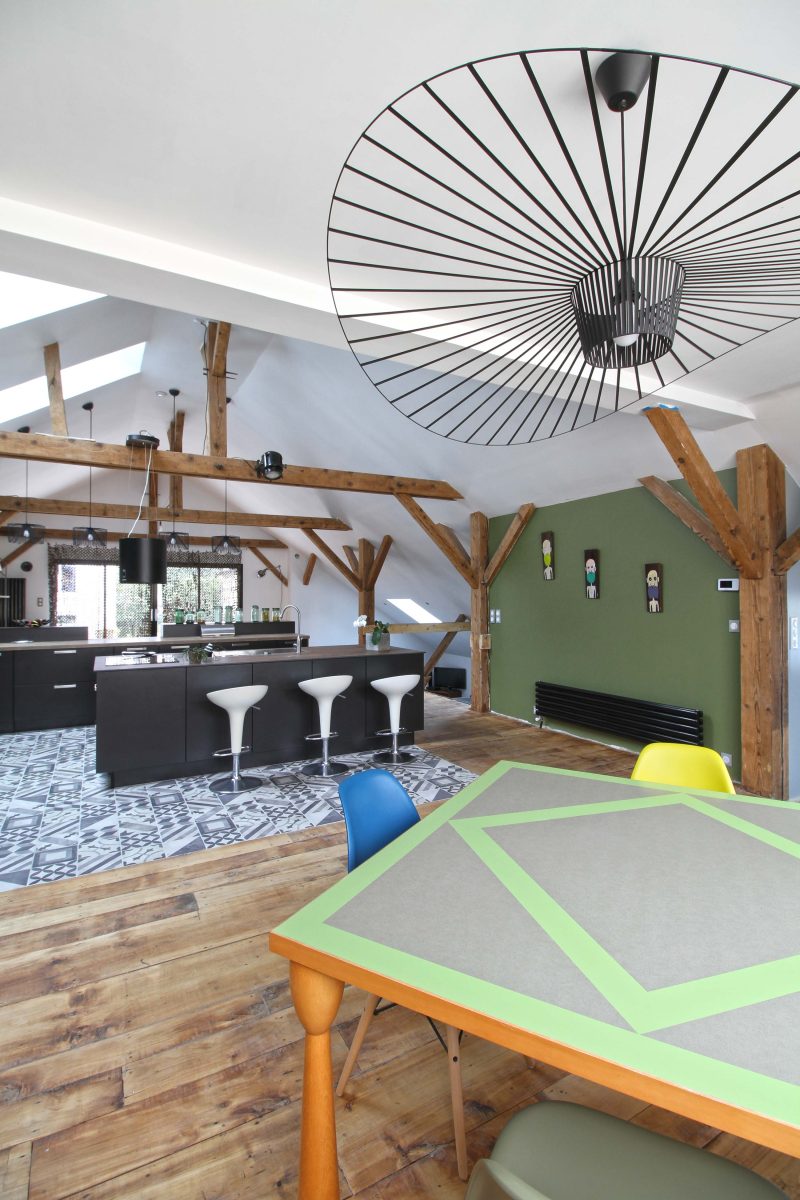 Loft avec cuisine Ixina ouverte