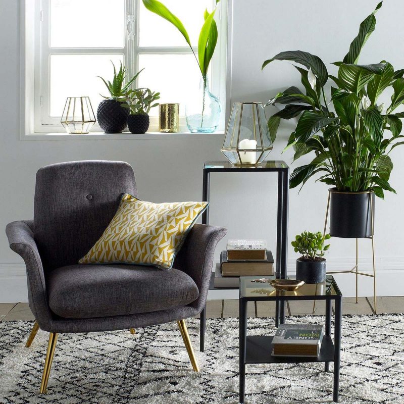 Cache-pot sur pied et support pour plante : 19 idées déco ...