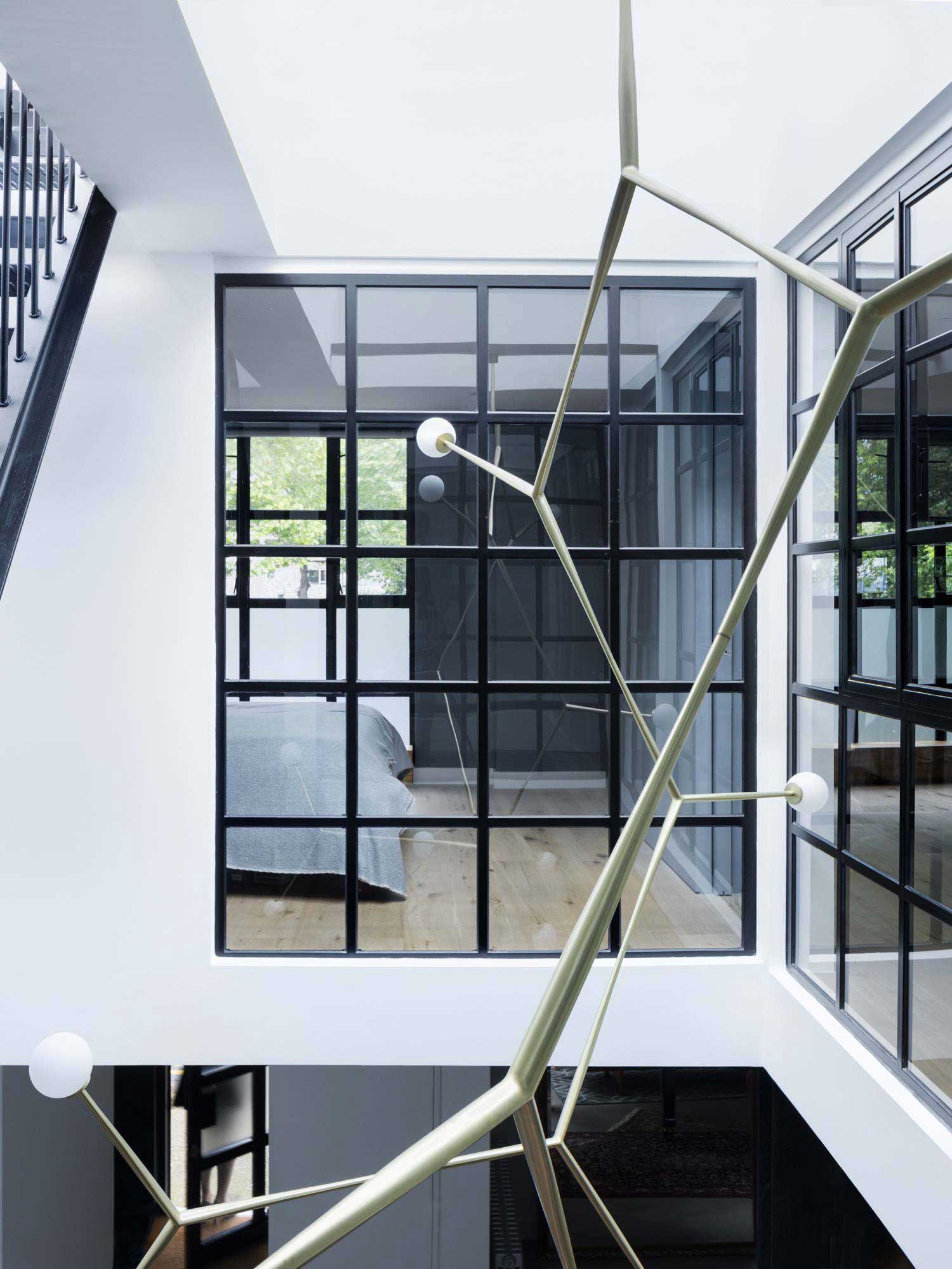 Verrière d'atelier : 9 idées déco pour un intérieur lumineux