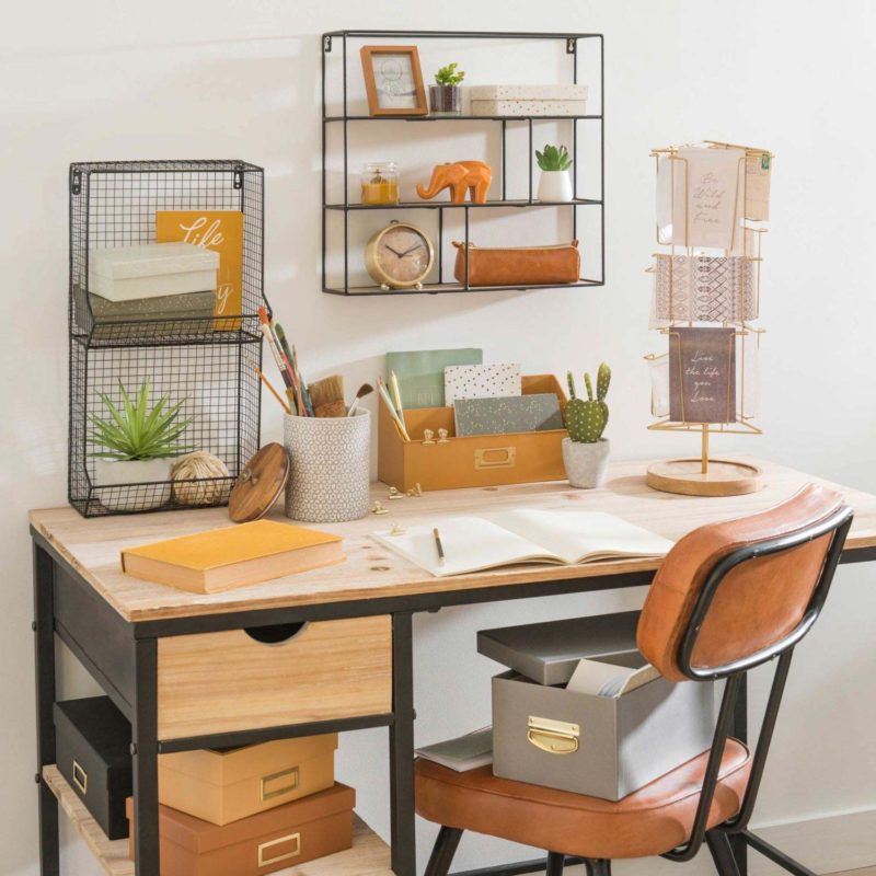 Un bureau au design industriel