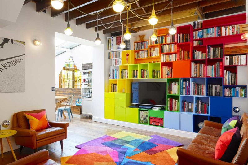 Grande étagère cube très colorée