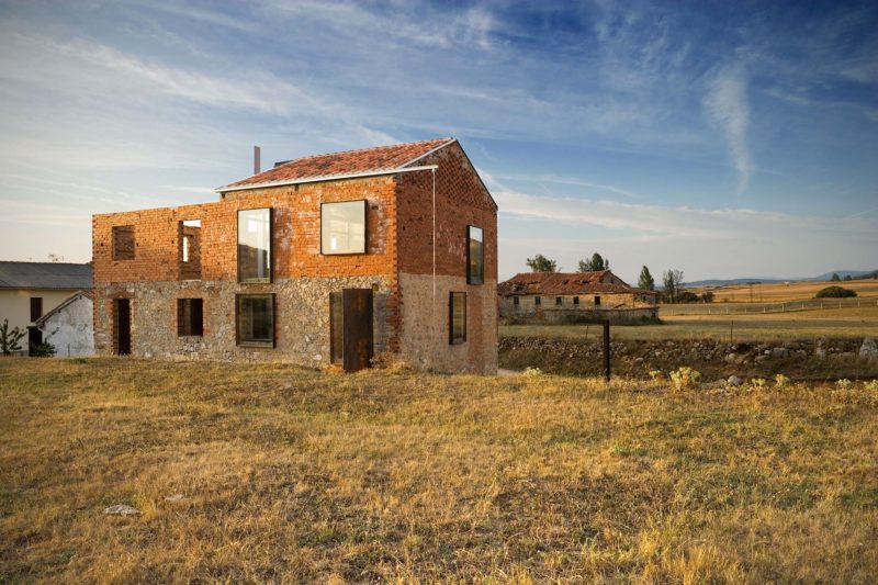 Une ruine transformée en loft atypique dans le nord de l'Espagne