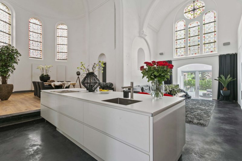 Loft de 416 m² dans une église désacralisée aux Pays-Bas