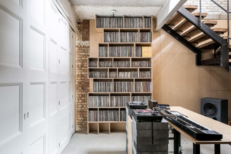 Etagere en contreplaque pour disques vinyles
