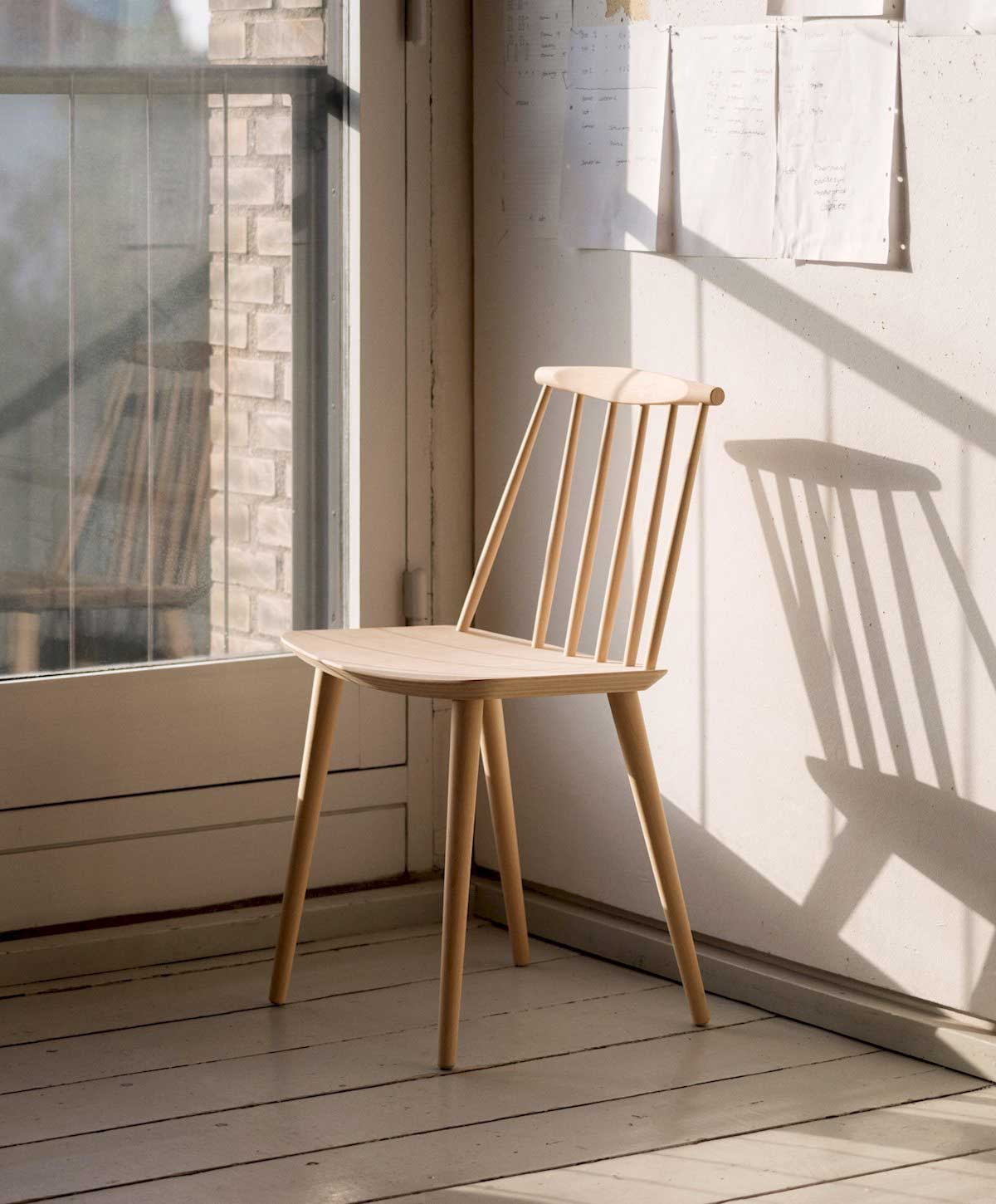 Chaise scandinave : 17 modèles en bois pour salle à manger
