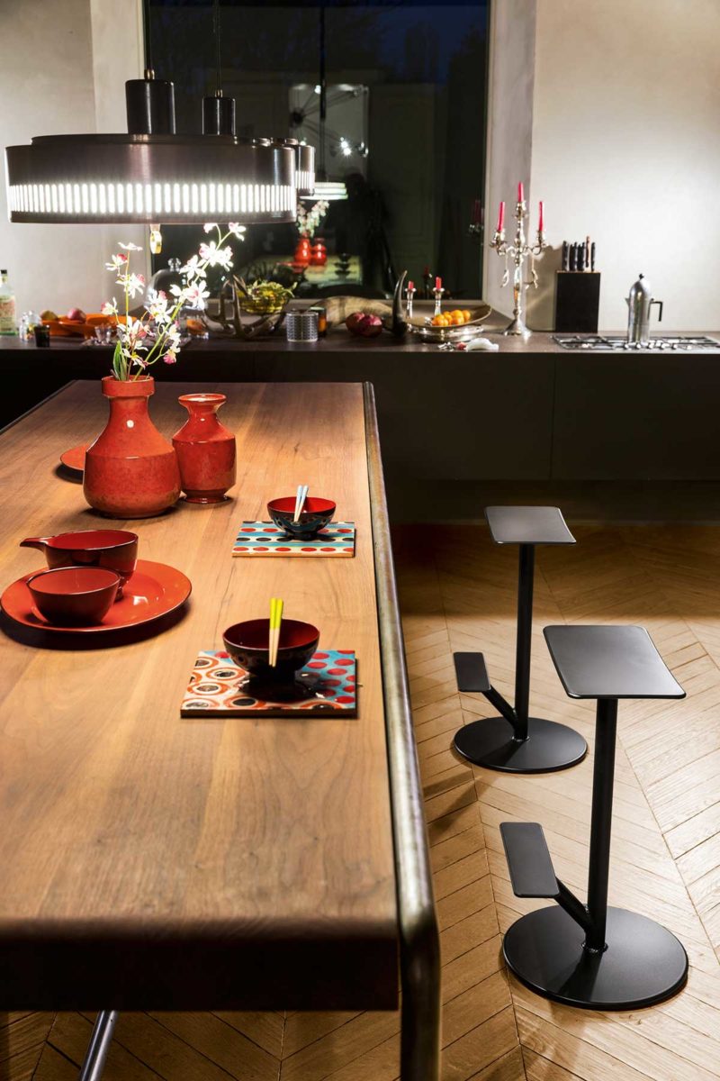 Tabouret de bar haut atypique