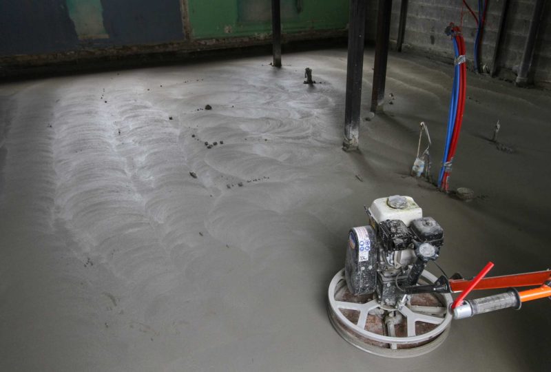 Béton ciré pendant hélicoptère