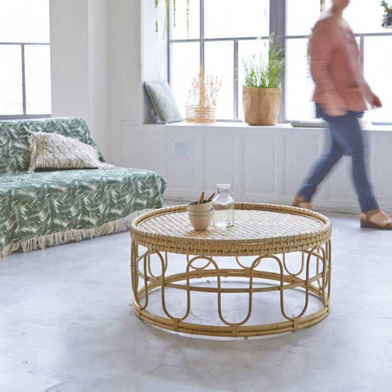 Table basse ronde : 22 idées déco pour le salon