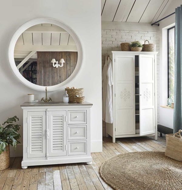 armoire-parisienne-24-meubles-en-bois-au-charme-ancien