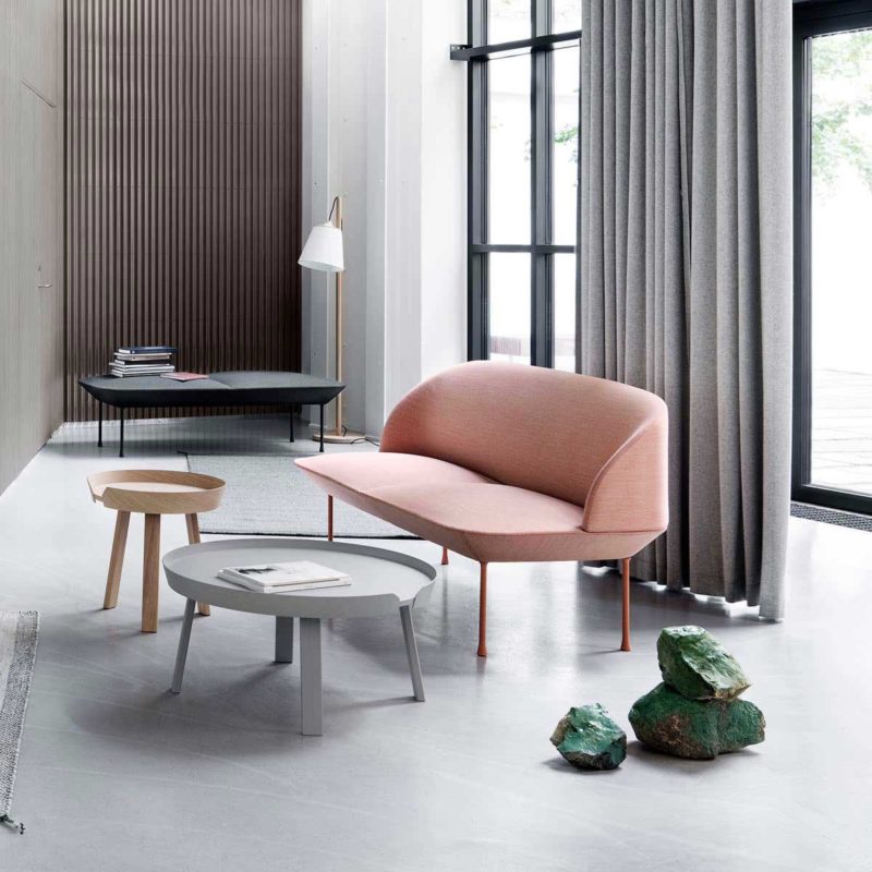 Banquette moderne rose par Muuto