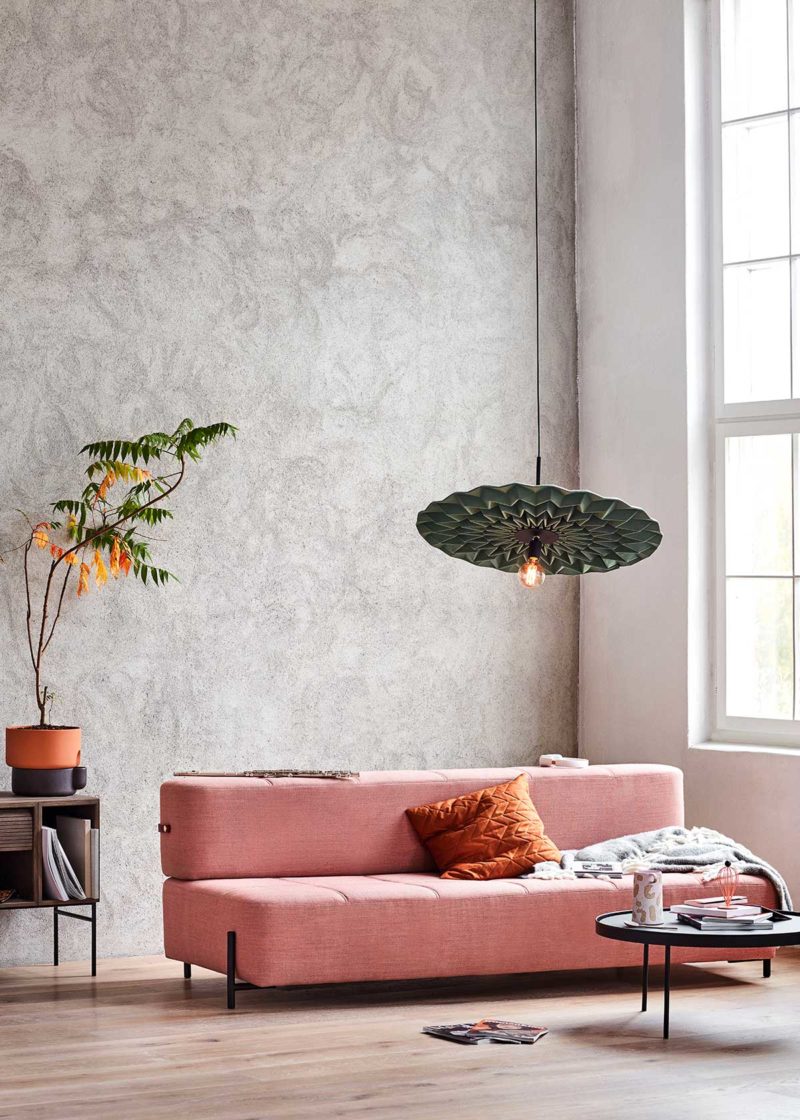 Canapé rose convertible au design original