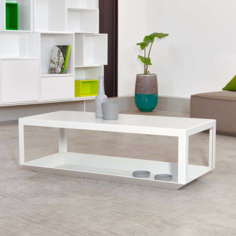 Table basse design en métal