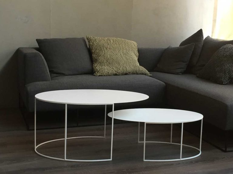 Table basse ovale 19 designs pour le salon