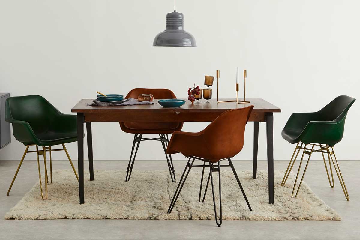 Chaises dépareillées : 12 salles à manger pour s'inspirer