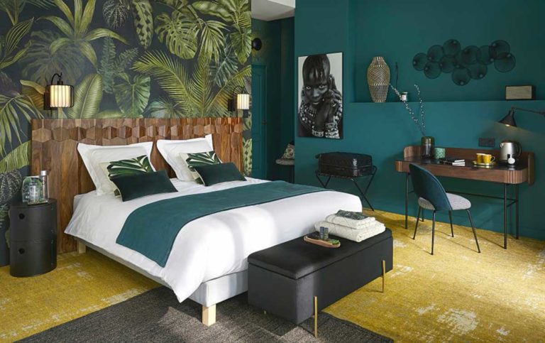 Papier peint jungle : 28 idées déco pour vos murs