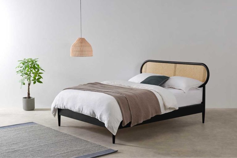 Tête de lit cannage : 23 idées déco pour chambre vintage