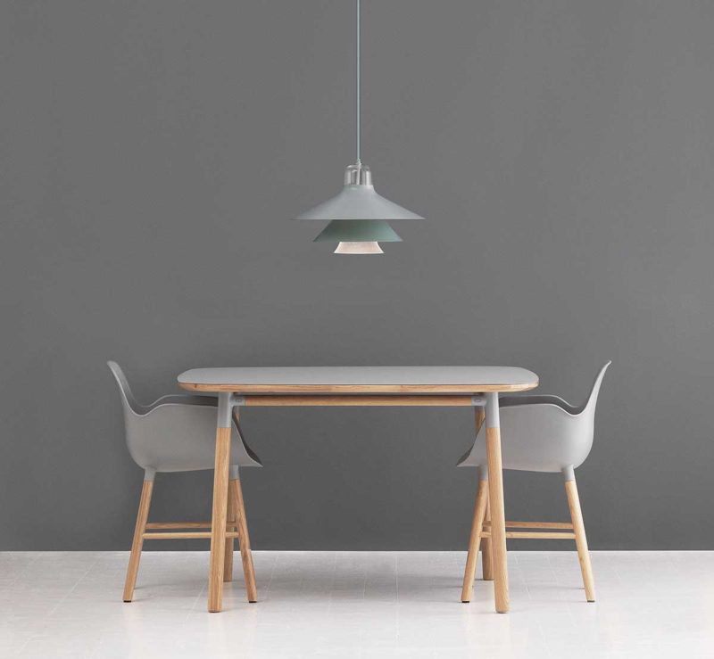 Table à manger carrée au design original