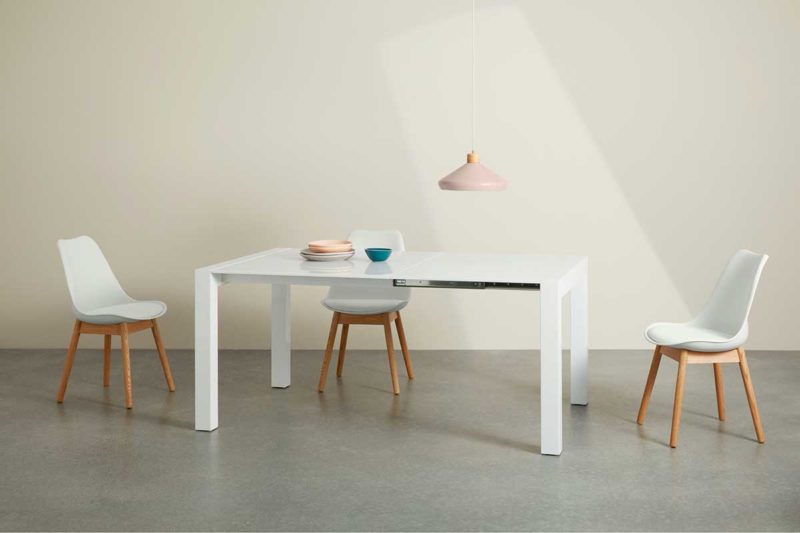 Table carrée blanche design
