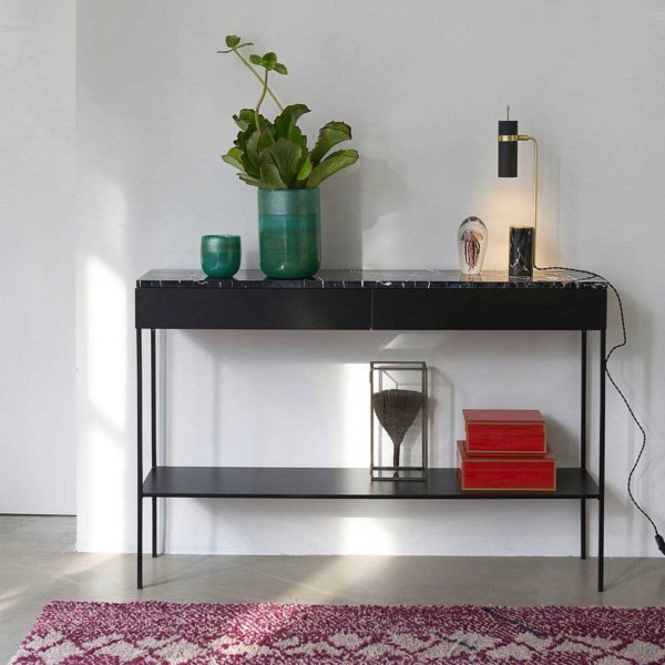 Console en métal : 21 modèles au style élégant