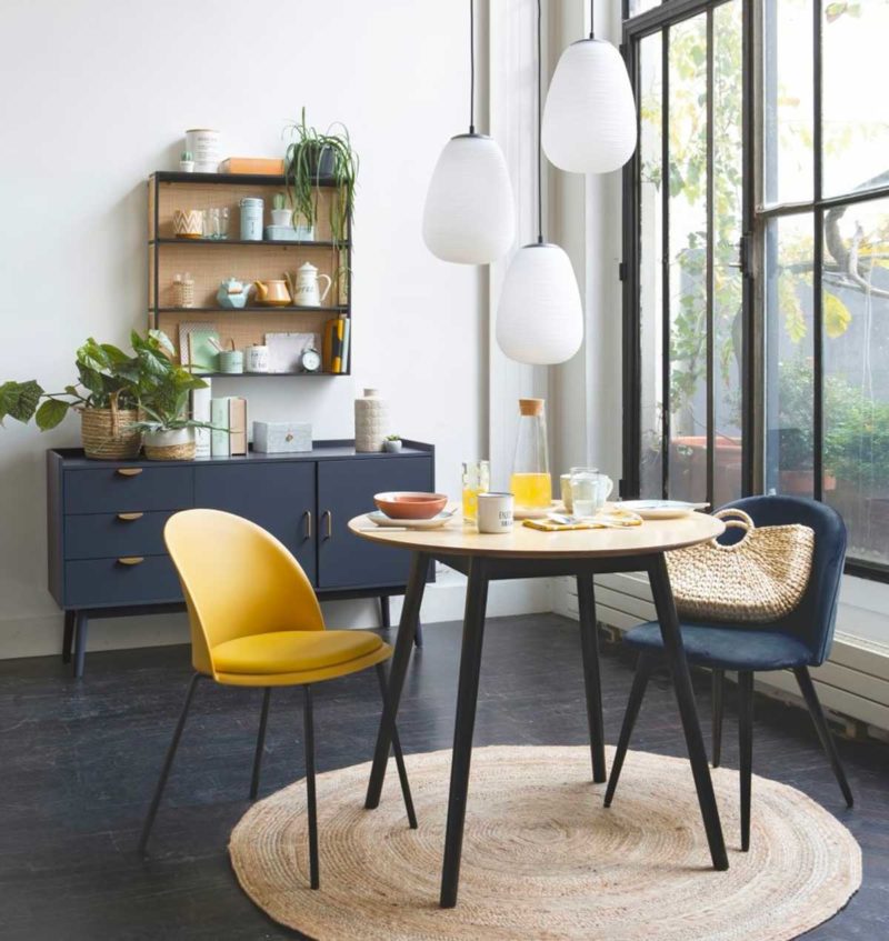 Salle à manger avec buffet design