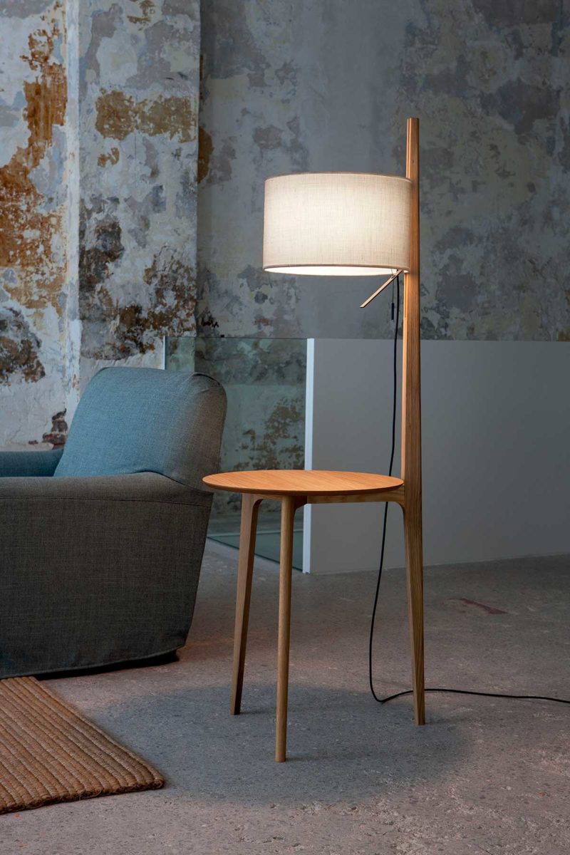 Table d'appoint avec lampe integrée