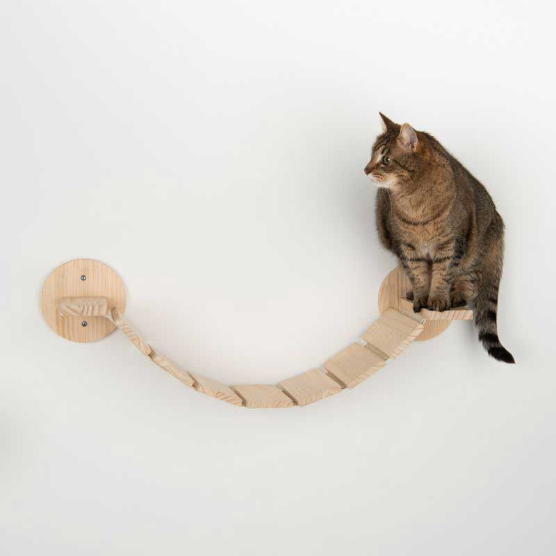 Etagère passerelle pour chat design en bois