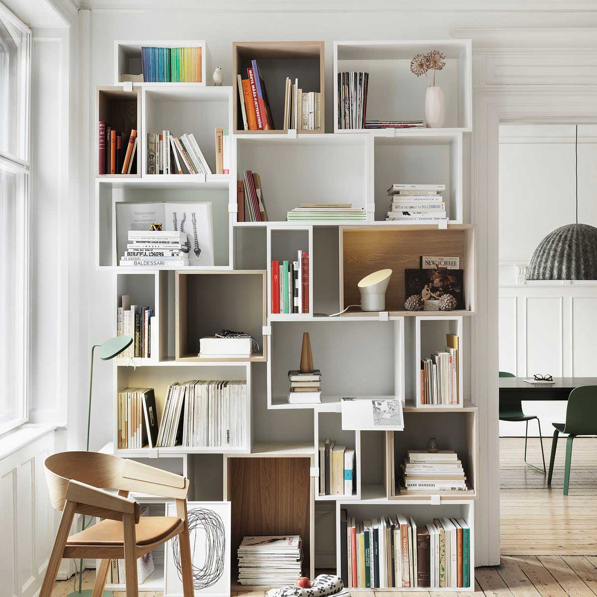 Grande bibliothèque : 20 étagères aux dimensions XXL